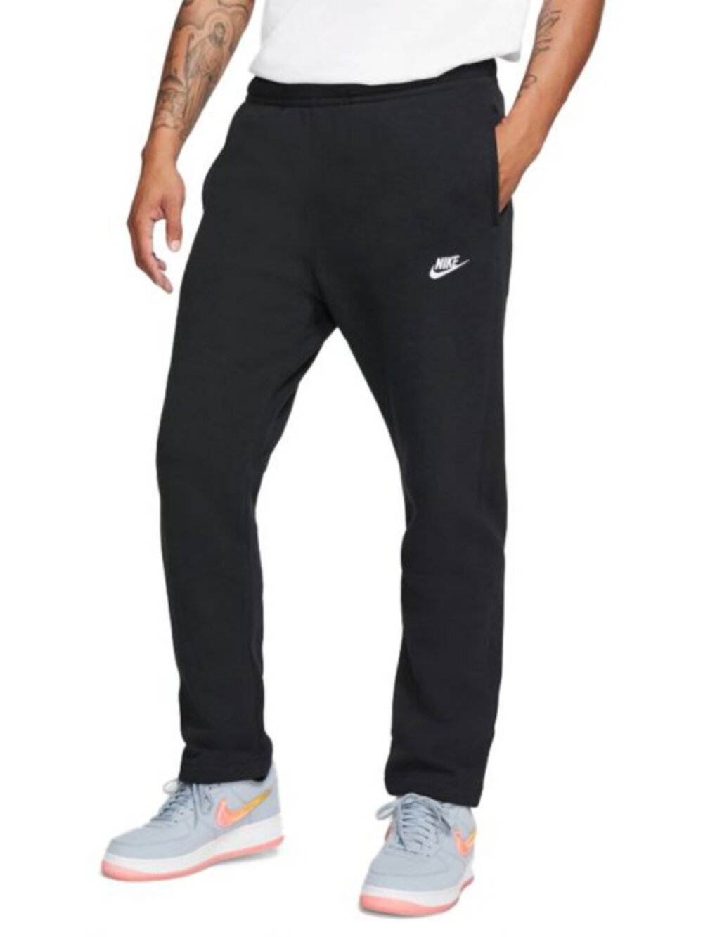 NIke Sportswear Club Fleece Pant in Black - sz M